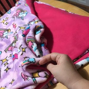 Abi’s blankets and scarves